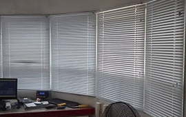 Cortinas e Persianas